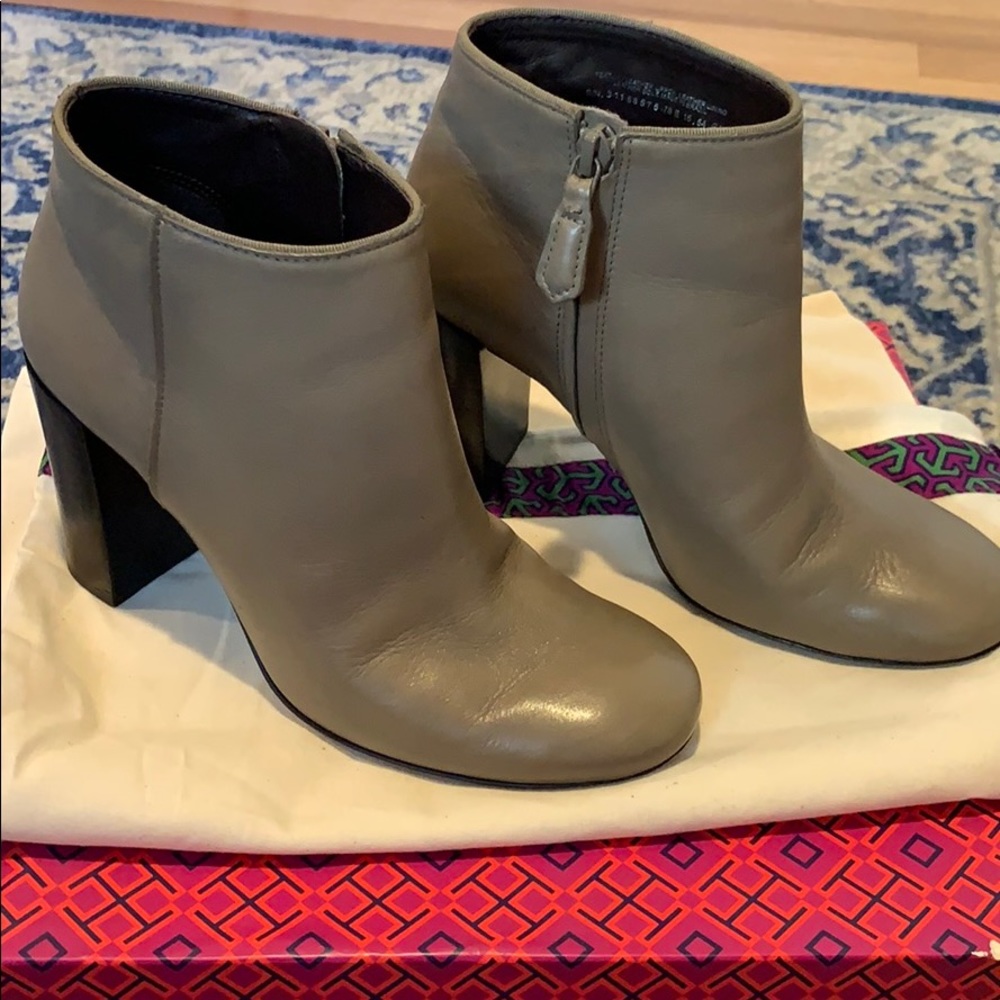 Tory Burch "FANGO" booties